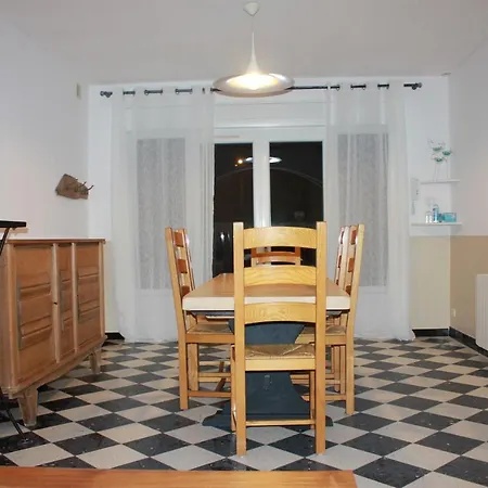 Les Goelands アパート *